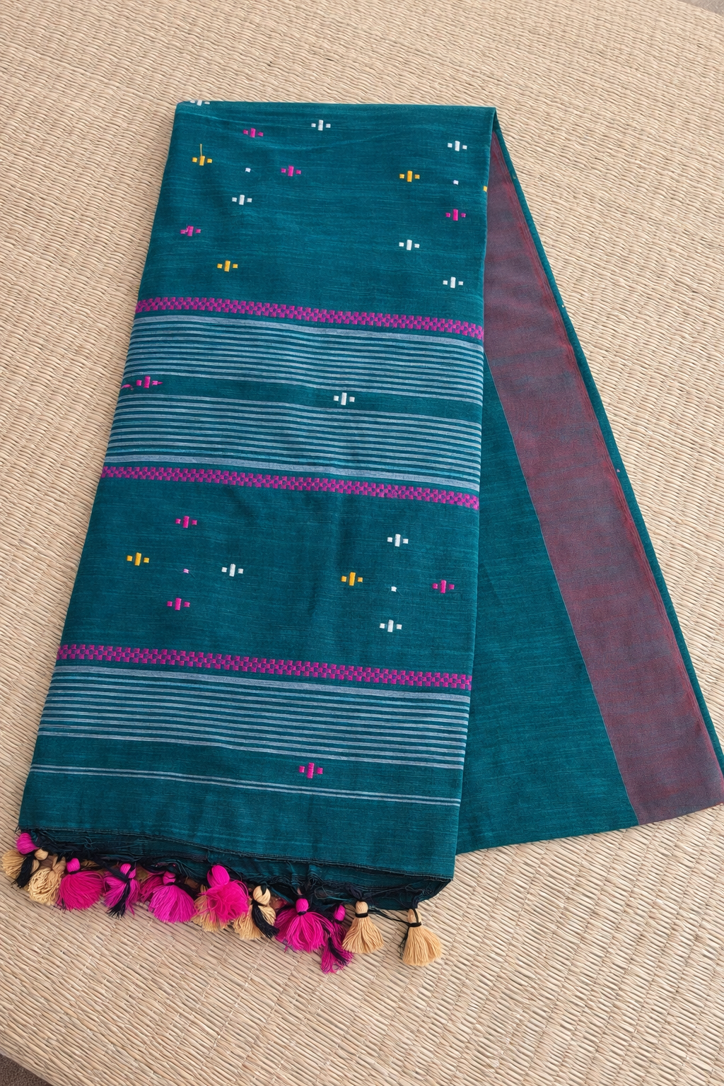 Bengal Soft Cotton Handloom Saree - Green with Pink Border - Body Detail