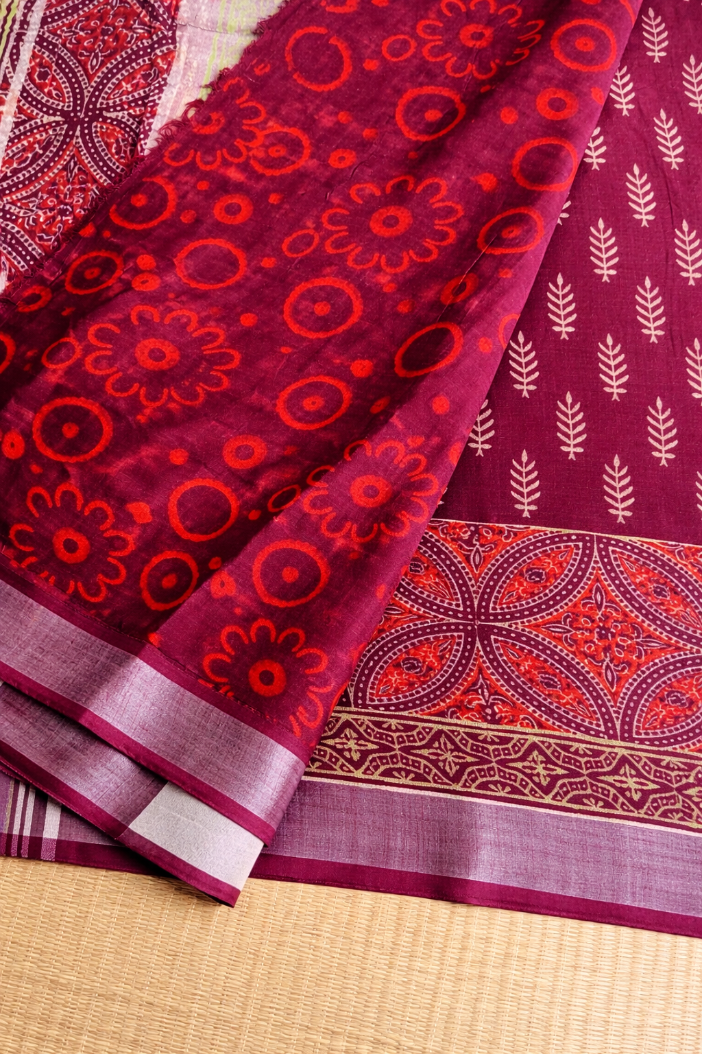 Cotton Linen Block Print Saree - Red with Cream - Blouse Piece