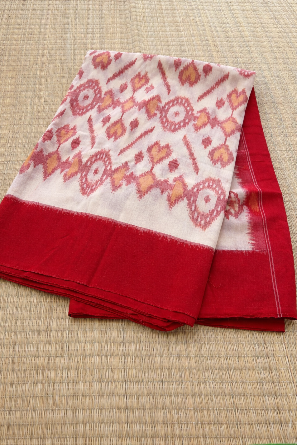 Pochampally Cotton Ikat Saree - Cream with Red Border - Body Detail