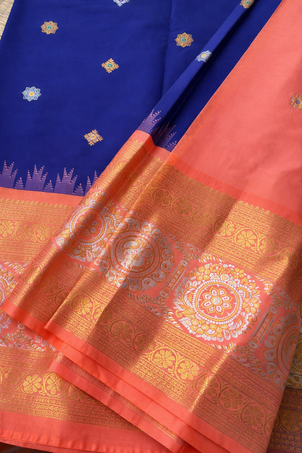 Semi Gadwal Silk Saree - Royal Blue with Peach Border - Blouse Piece