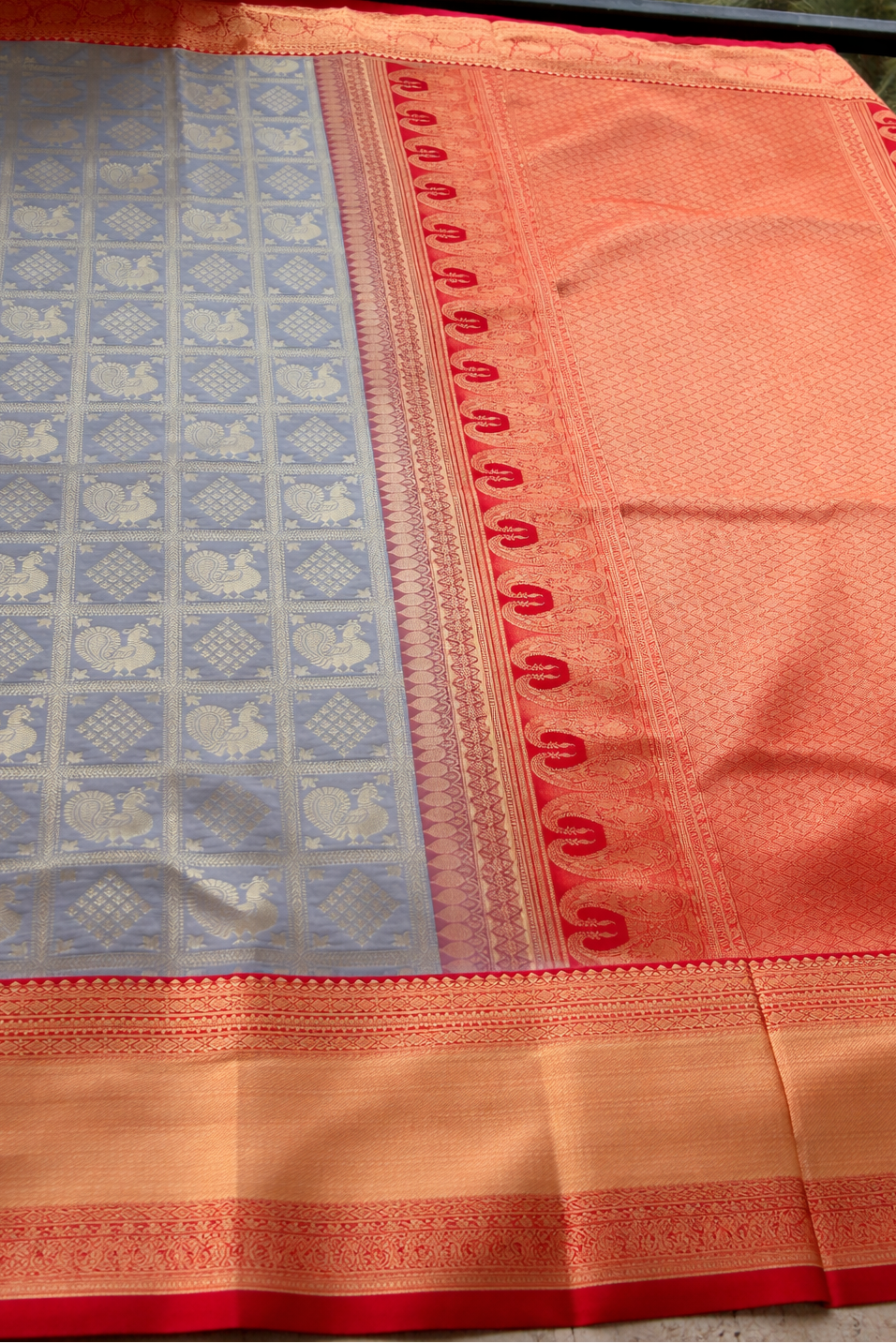 Semi Kanchi Soft Silk Saree - Grey with Red Border - Pallu Detail