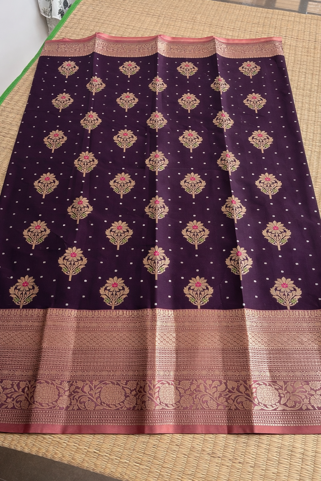 Semi Kanchi Soft Silk Saree - Wine with Dusky Rose Border - Body Detail